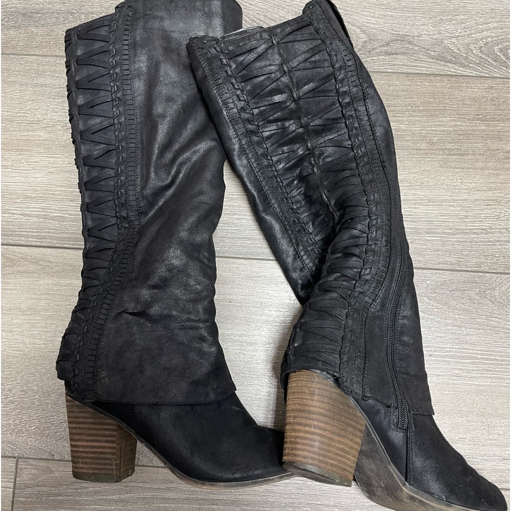 Black Boots